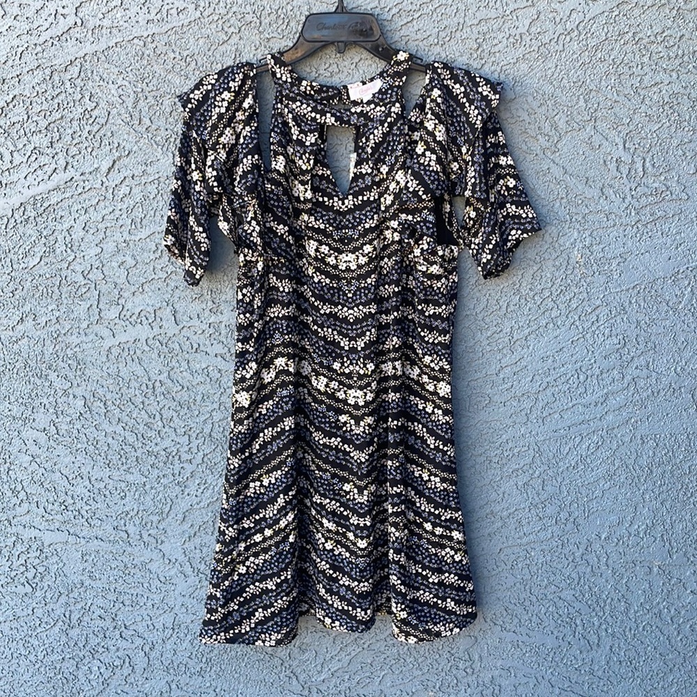 CANDIE’S Cold Shoulder Flutter Halter Dress Juniors’ Black Ditsy Floral Size XL